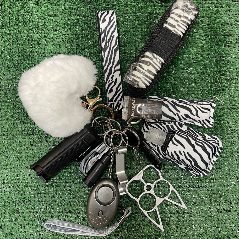 Self defense keychain for sale… - Picture 1 of 3